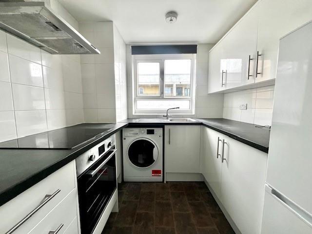 Kitchen 1.jpg