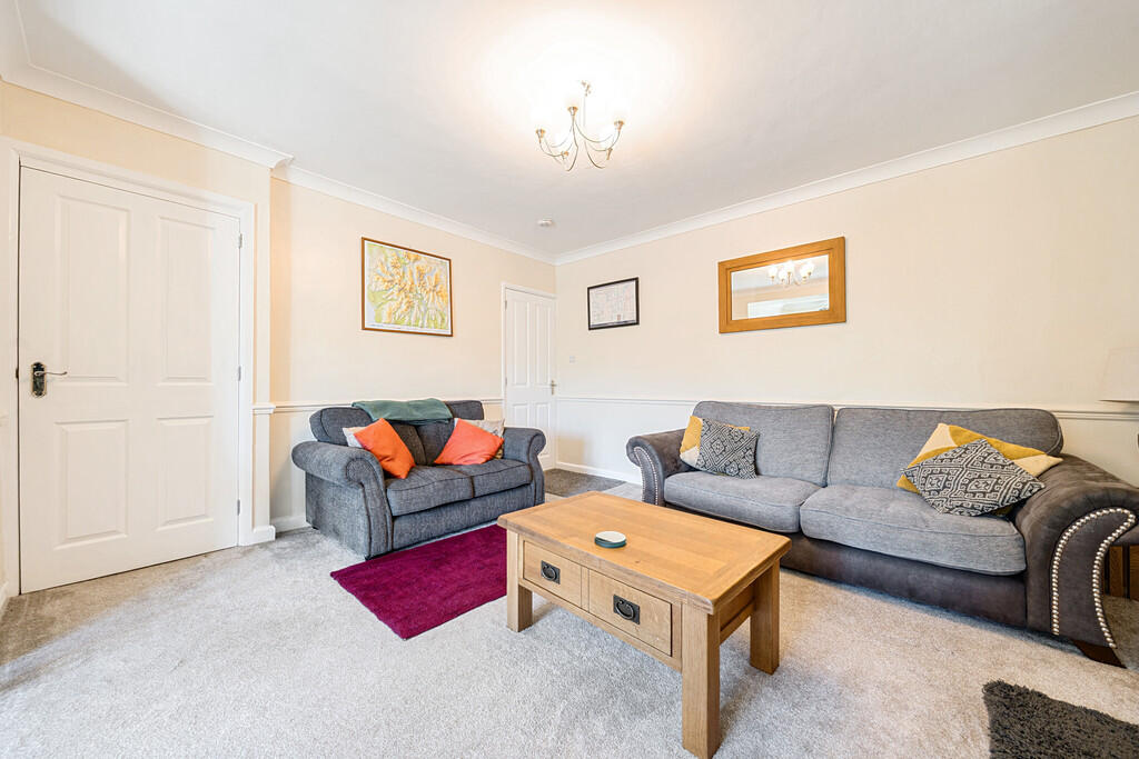 Living / Dining R...