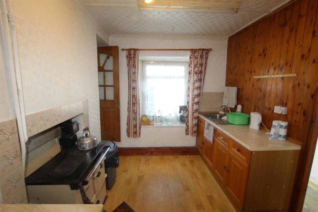 kitchen 3.JPG