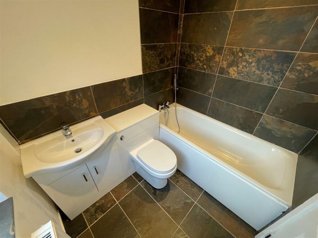 Carlow Street Bathroom