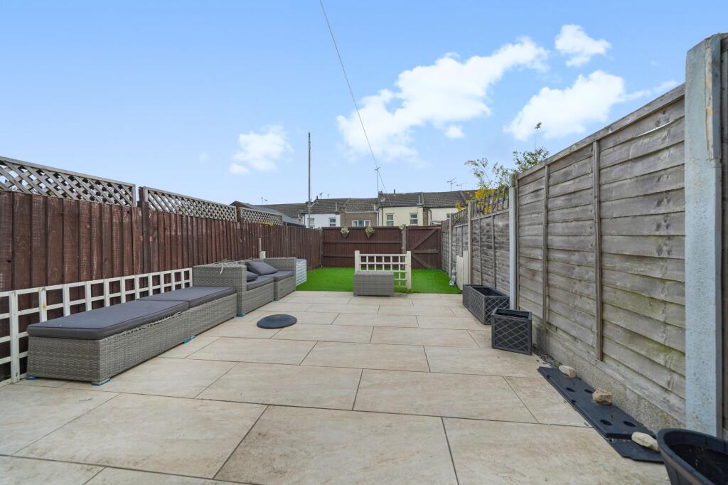 Gibson Street, Sittingbourne - Garden