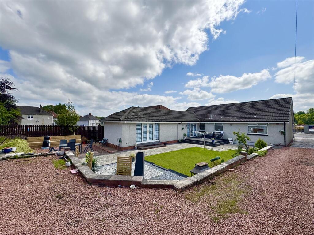 Garden/Driveway