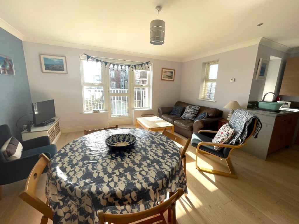 Dining/lounge