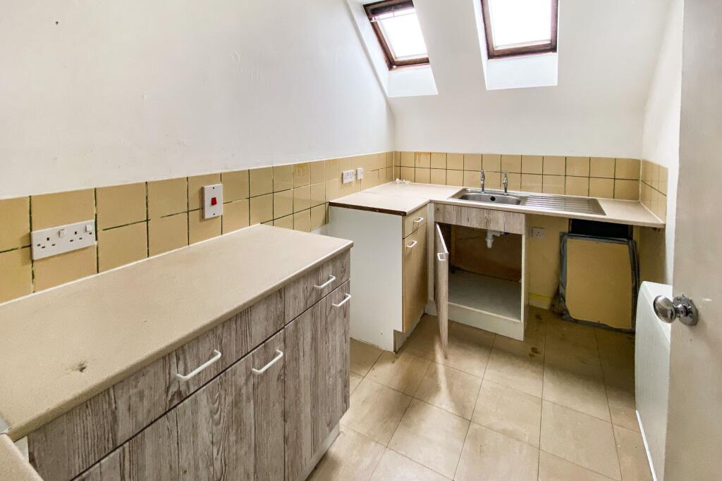 1-6 West End House, Marshfield Road, Chippenham, SN15 1JZ