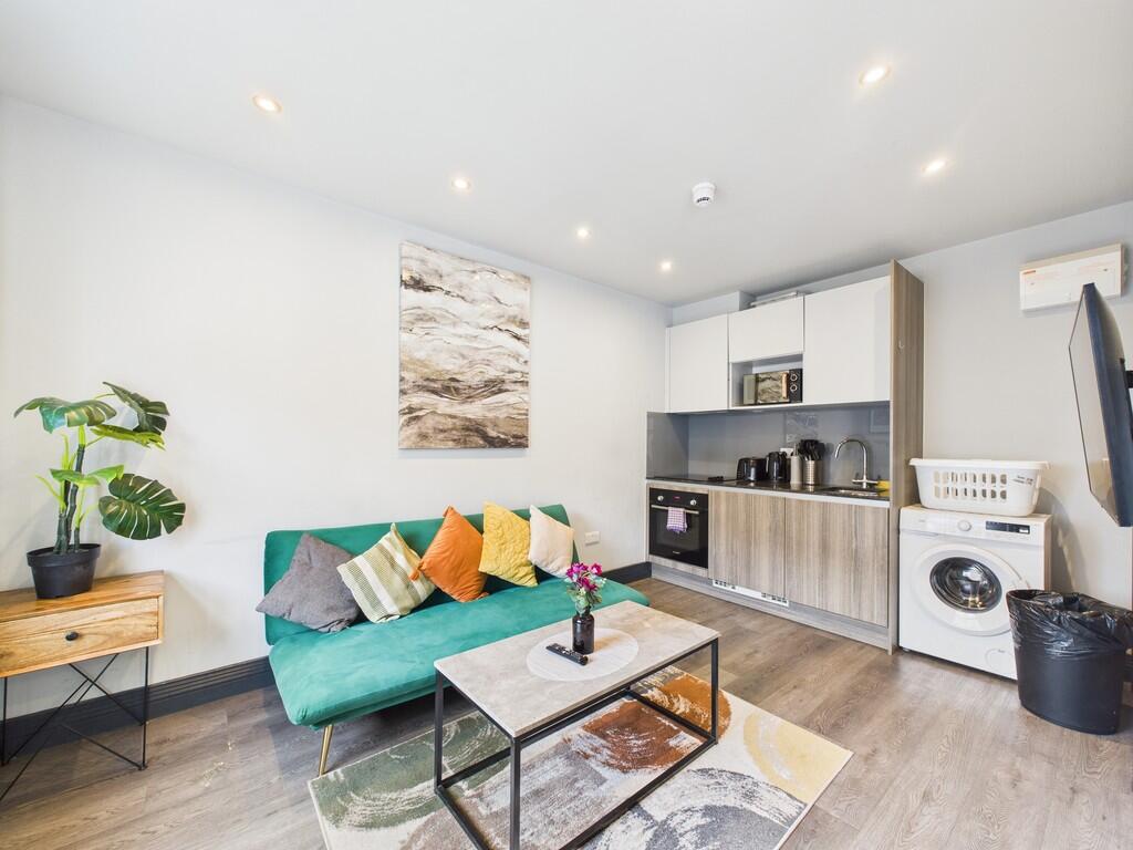 CAM03519G0-PR0374...