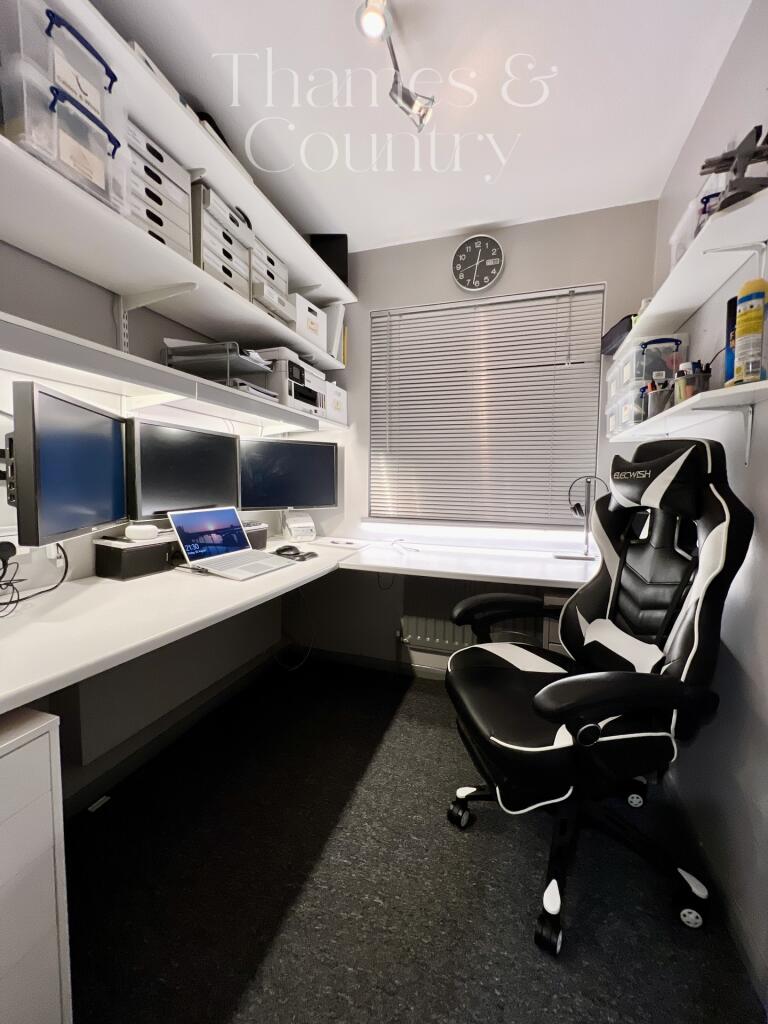 Bedroom 3 / Office