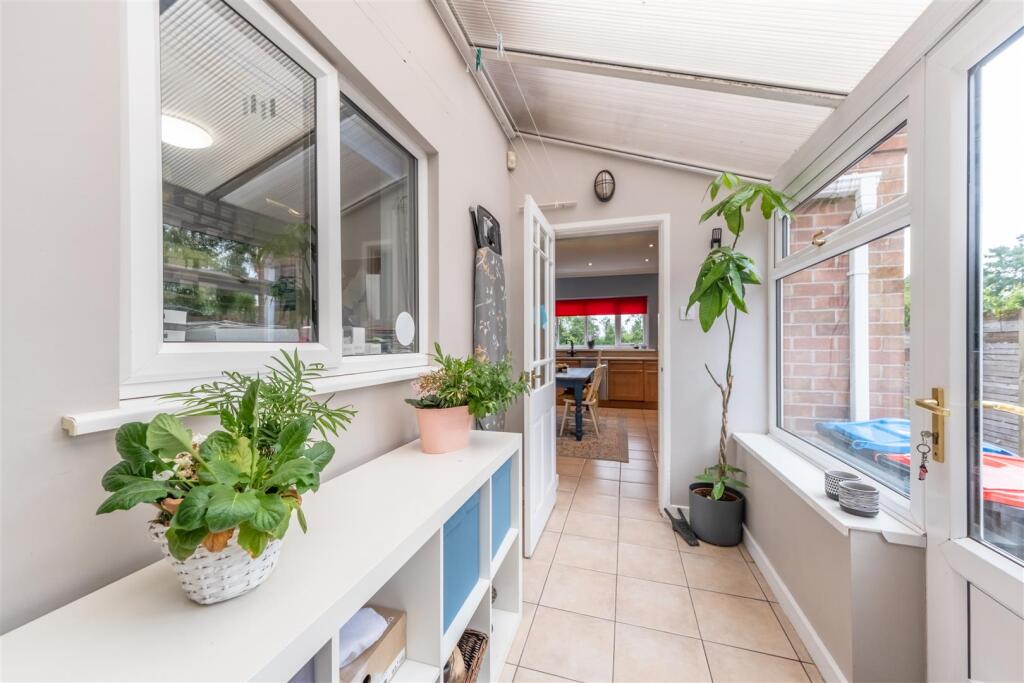 10 Walkers Lane-007.jpg