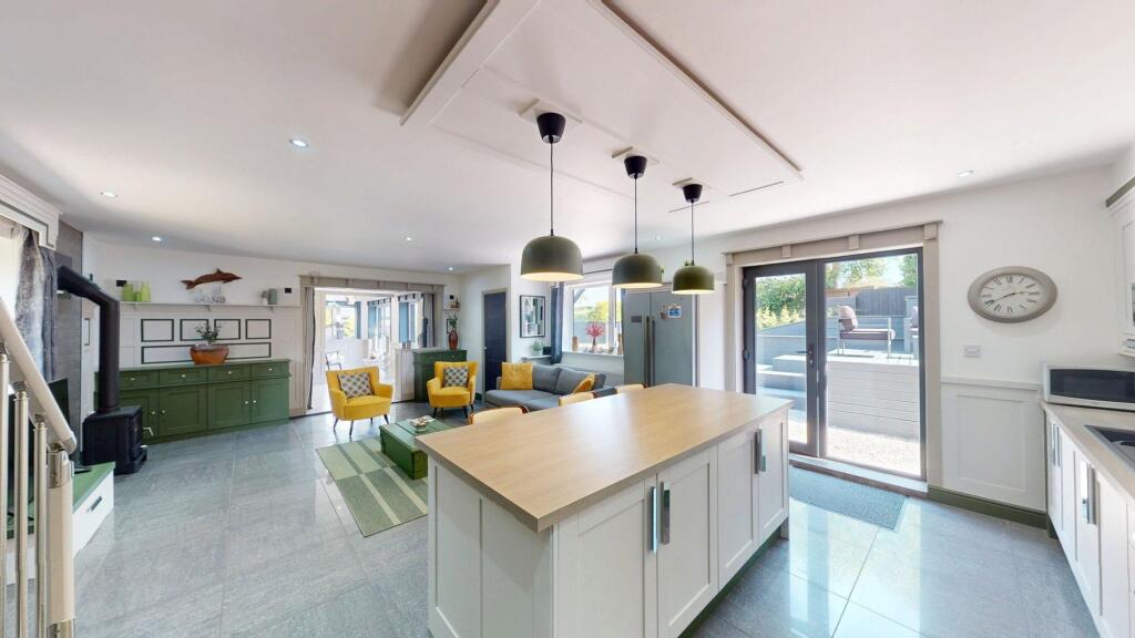 Kitchen / Family Room