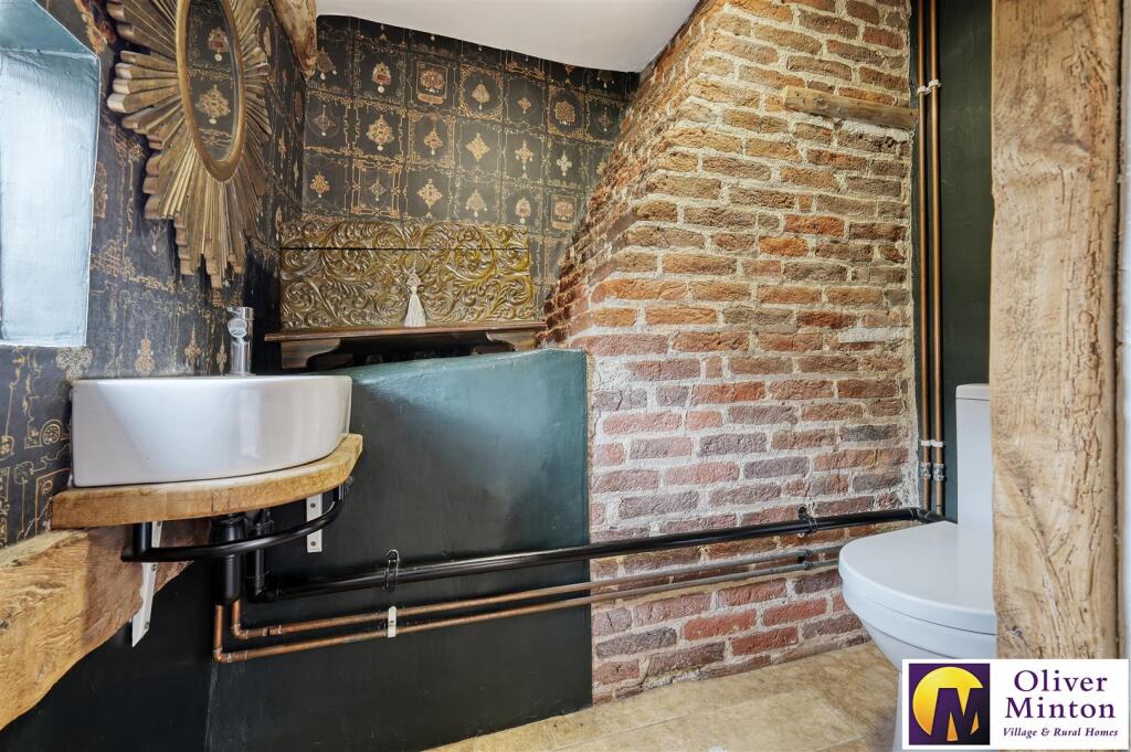 En-Suite Cloakroom