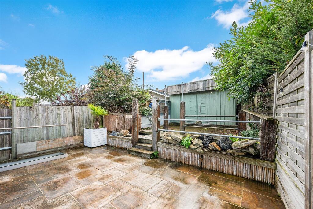 CHIPSTEAD LANE, 4 WILLIAMS HARLOW- (18).jpg