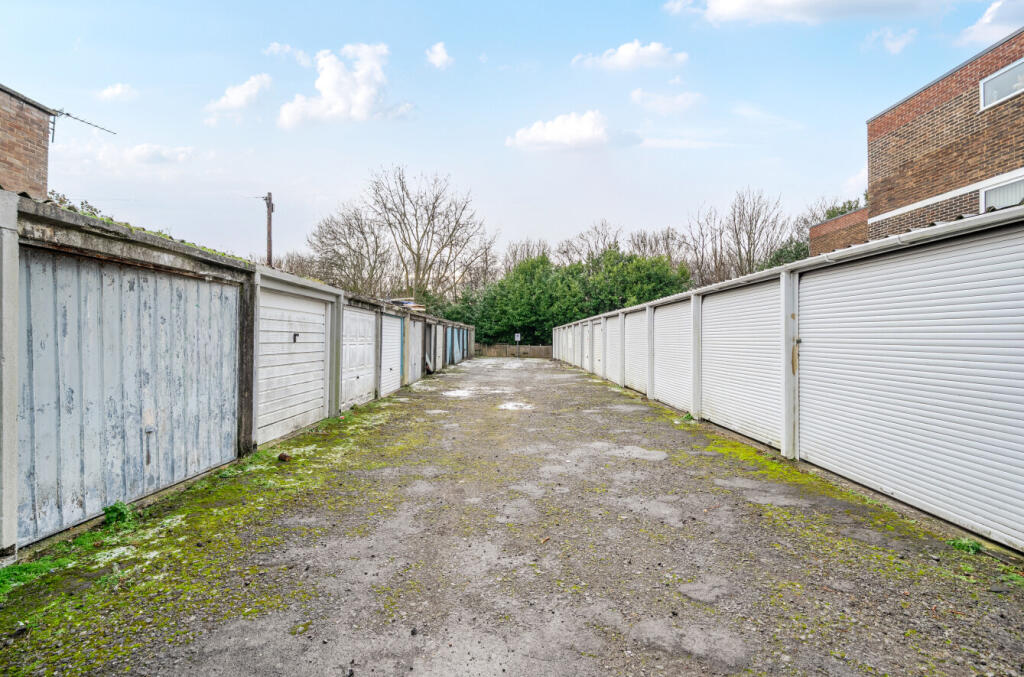 1396595-26-695d0d...