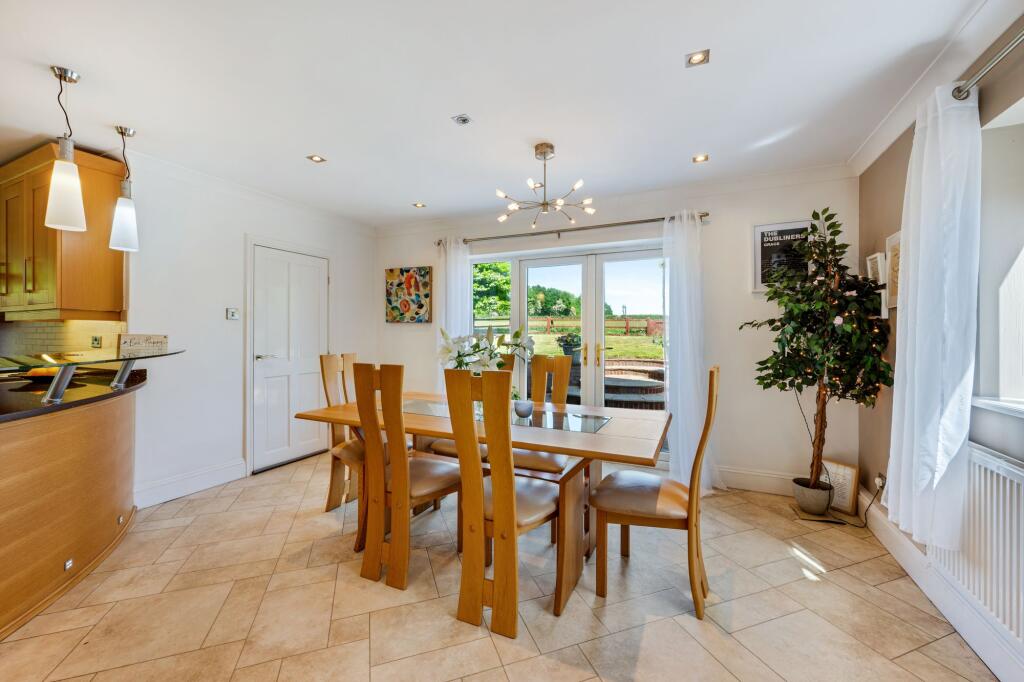 Kitchen Family Room