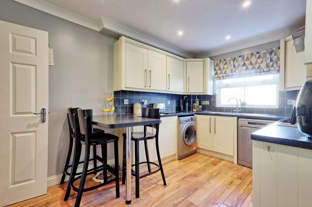 IMG_0819_20_21_ea...