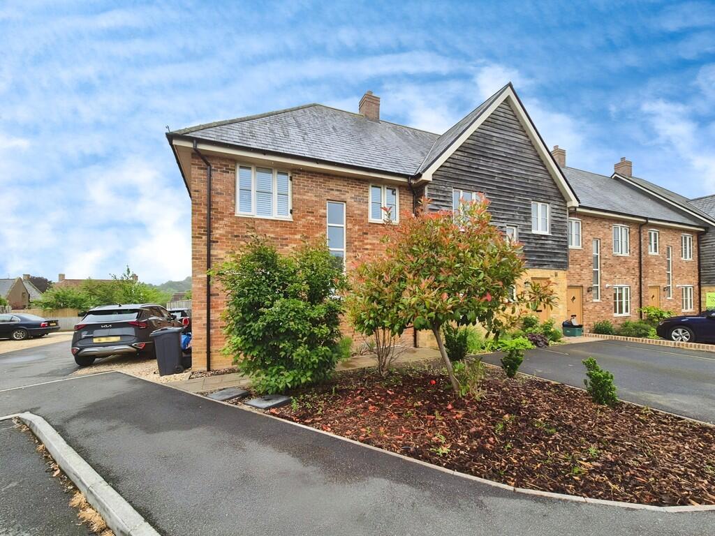 22b141b3-10000300...