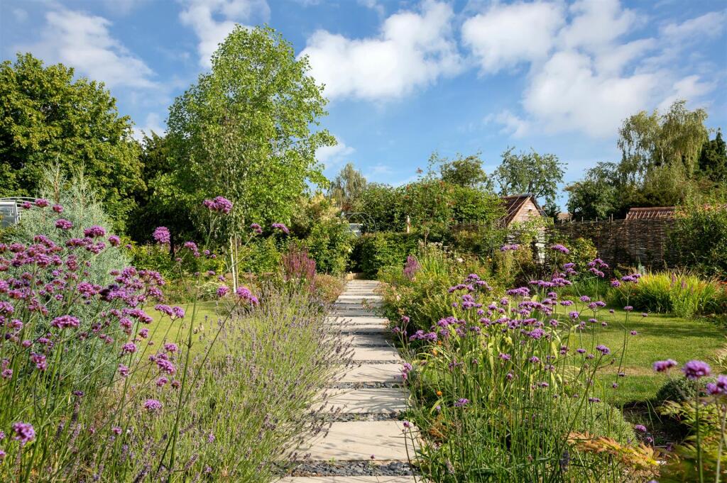 The Cottage Revisit PH-28.jpg