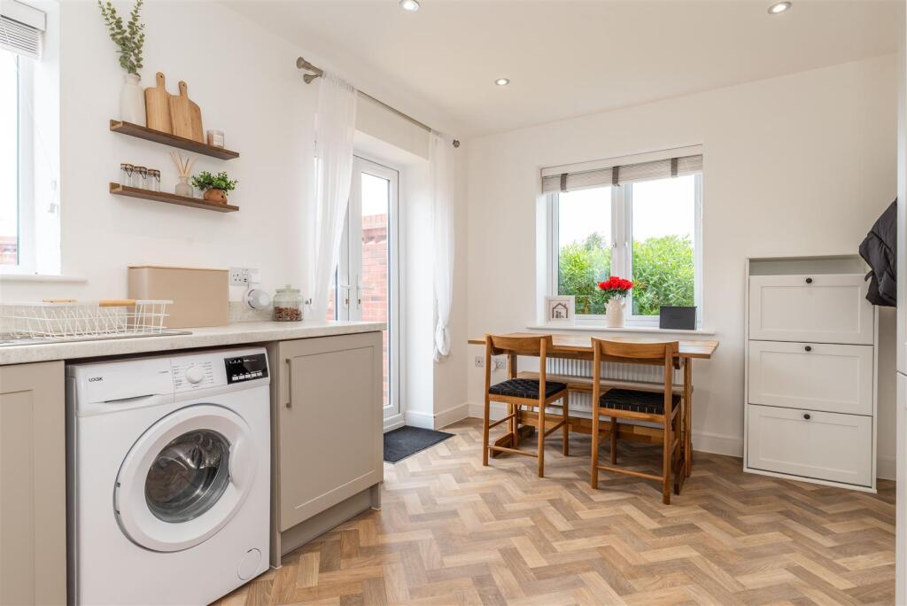 Kitchen/Dining