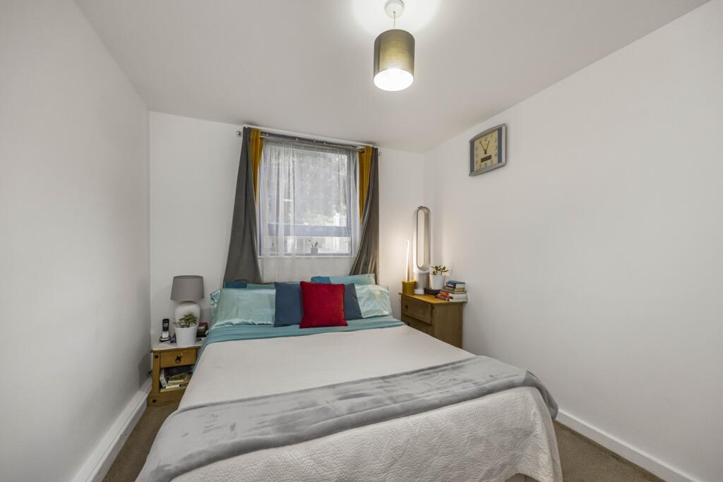 18  Kinglet Close  -004