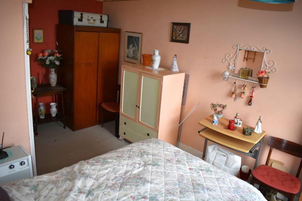 2nd Bedroom