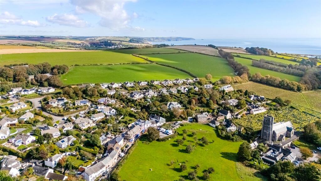 A26 - 10 Grenville Close, Stokenham - 250930.jpg