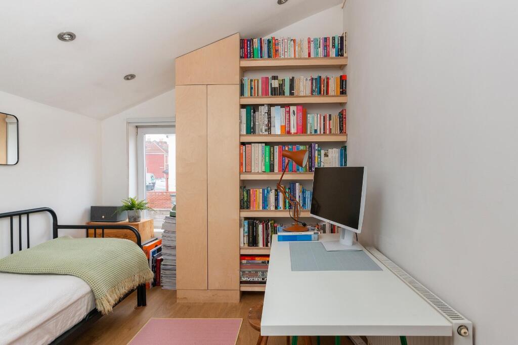 1B7R4BR - Bedroom B.jpg