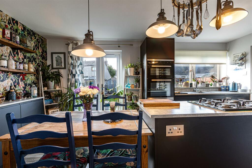 5 Sprouston Road Newtown 11.JPG