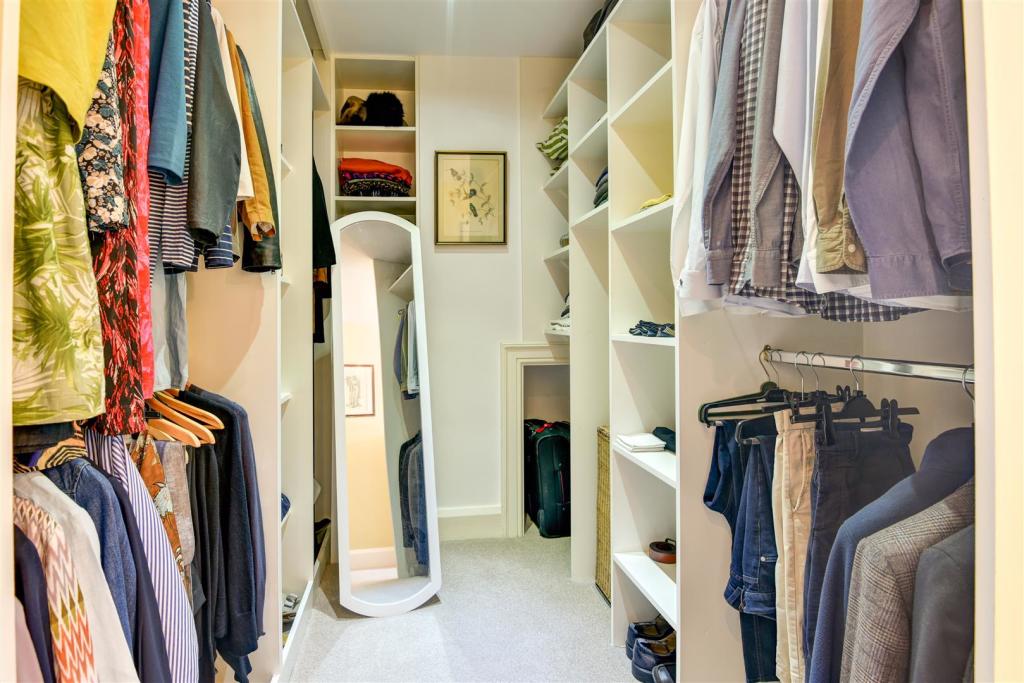 Walk In Wardrobe