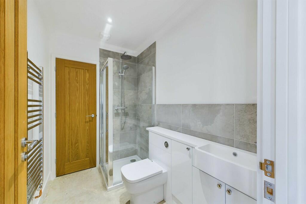 CAM01211G0-PR0081...