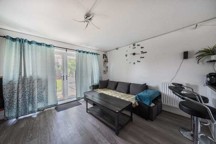 1293970 35 68248963c46c7 ARW