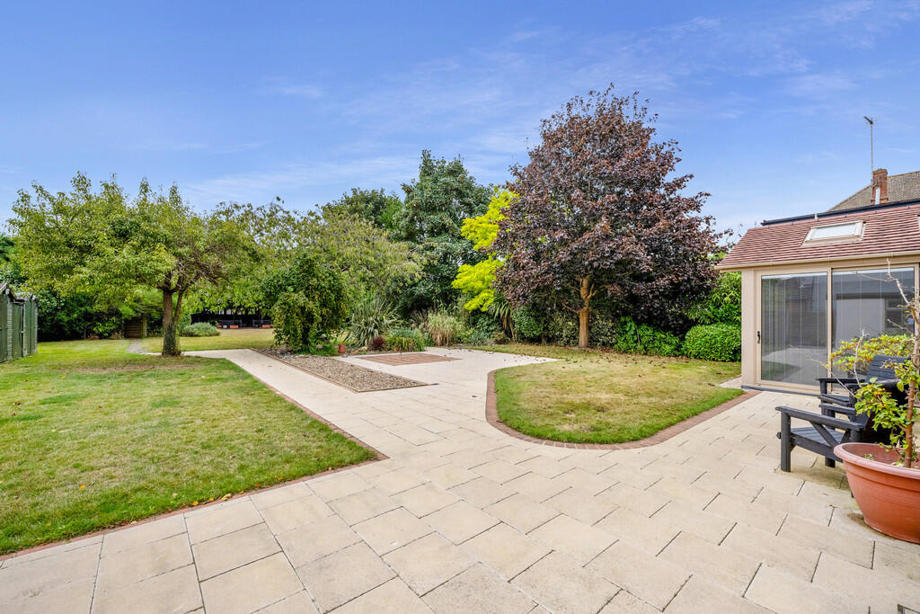 102 Woodbridge Ro...