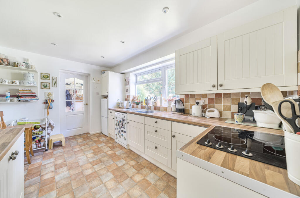 1310814-14-685023...