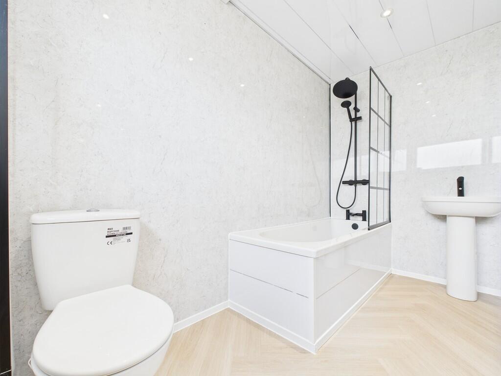 CAM05526G0-PR0008...