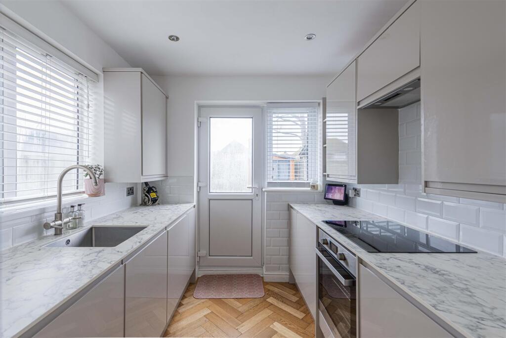 3 bedroom home for sale in Alicia Avenue Margate b