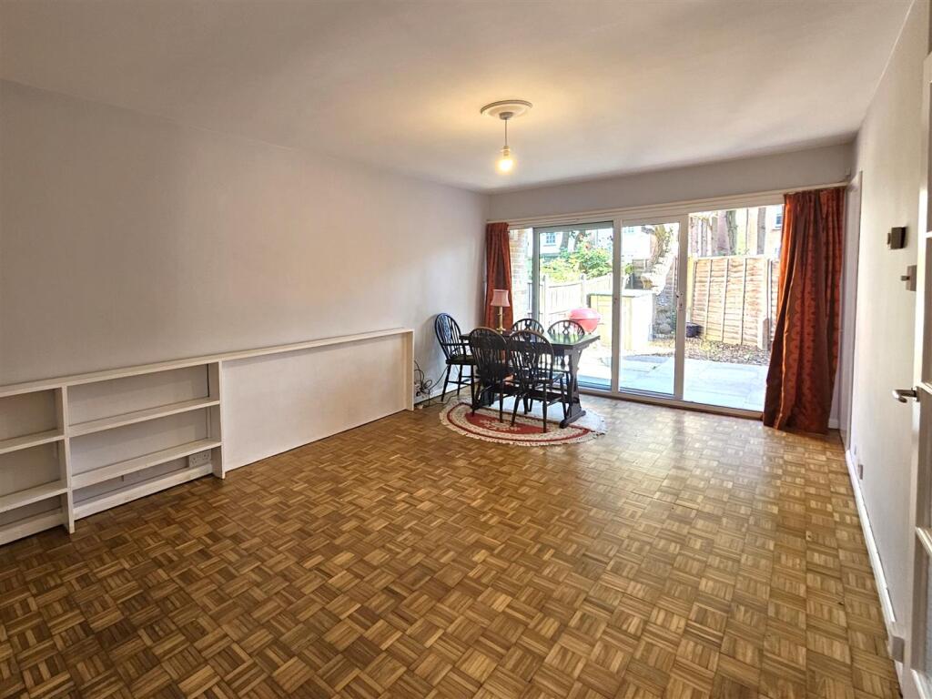 Living Room.jpg