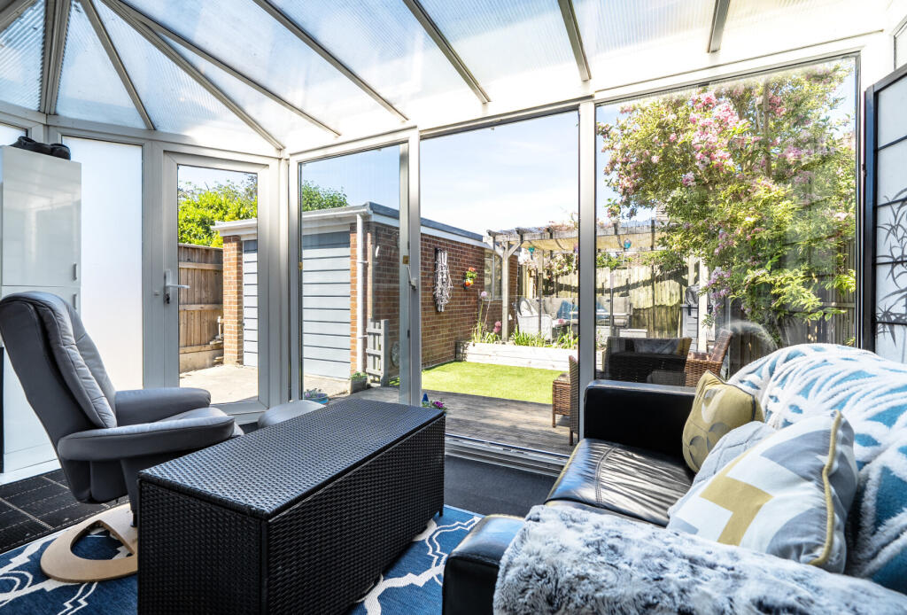 1287646-7-682492a...