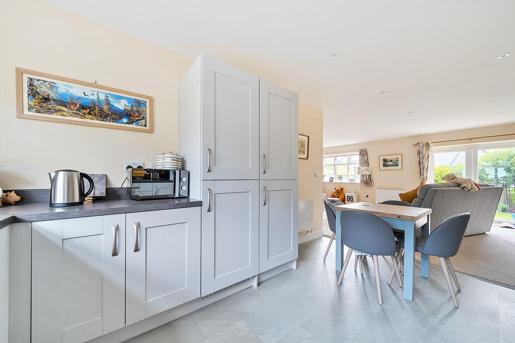 Kitchen/Dining Ar...