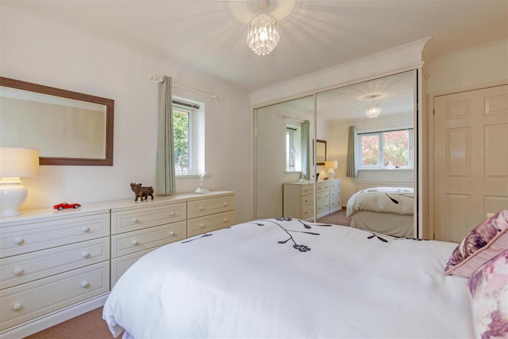 Bedroom 2-2.jpg