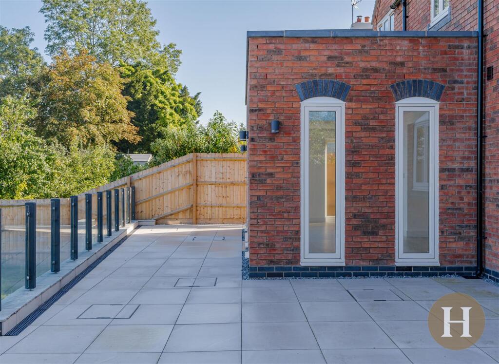 Hadleigh Estate Agents-62.jpg