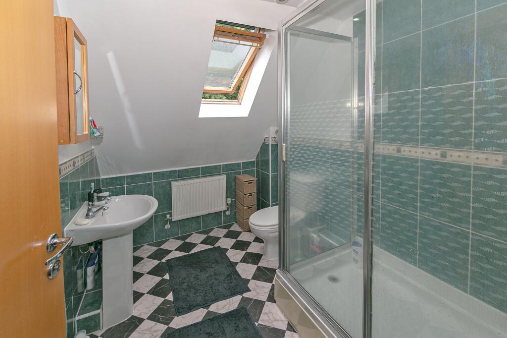 Bedroom 1 En-suite