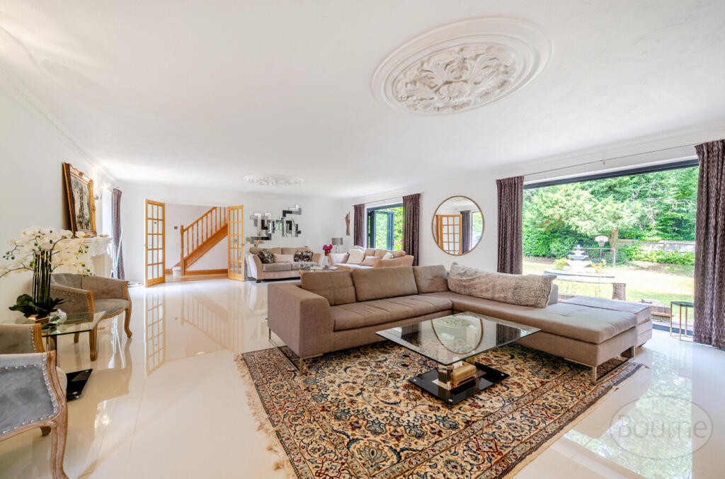 6ed34684-8334-448...