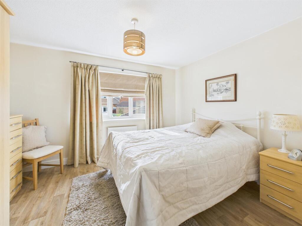 Bedroom: