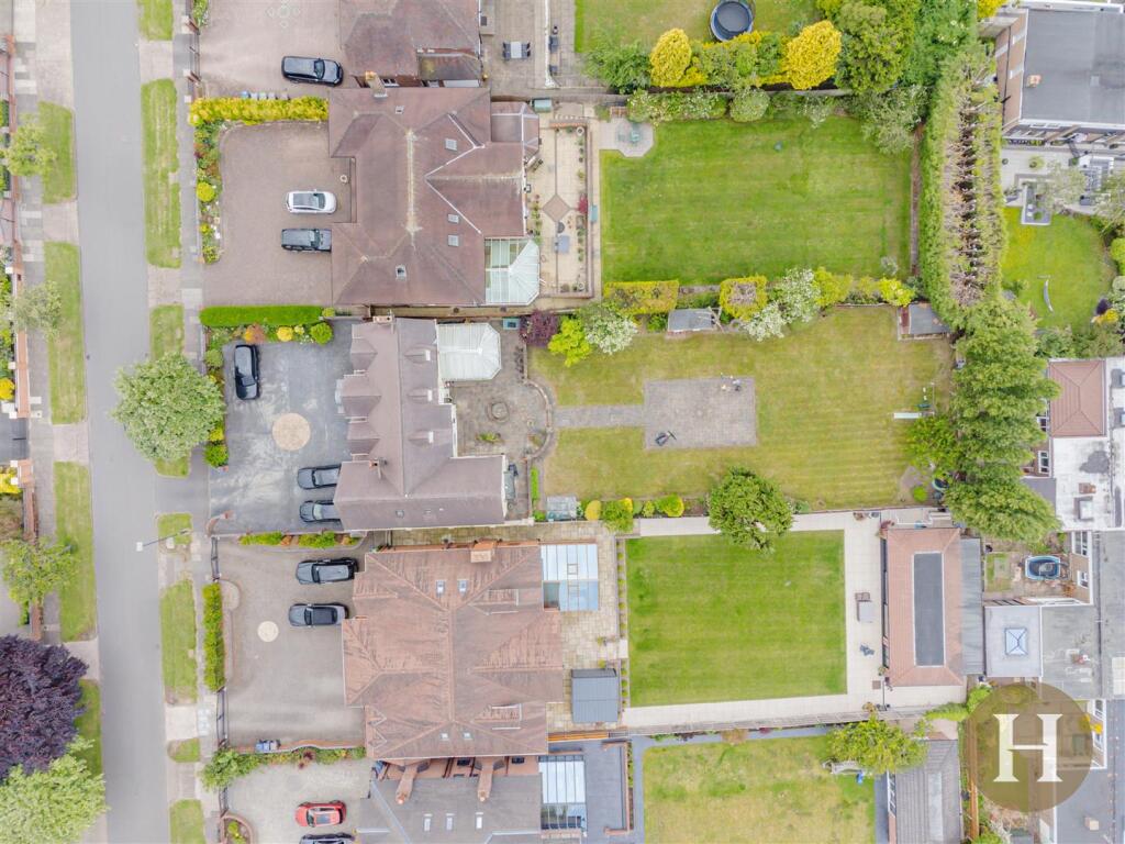 Hadleigh Estate Agents-59.jpg