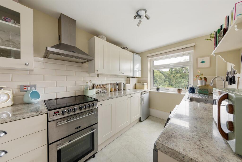 Chingford Avenue, E4