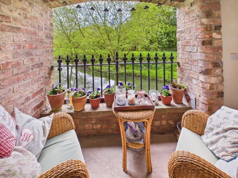 Lounge Balcony