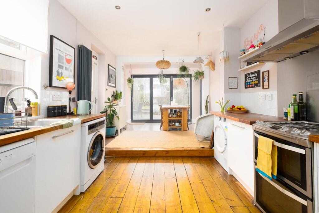 366 Wells Road, BS4--10.jpg