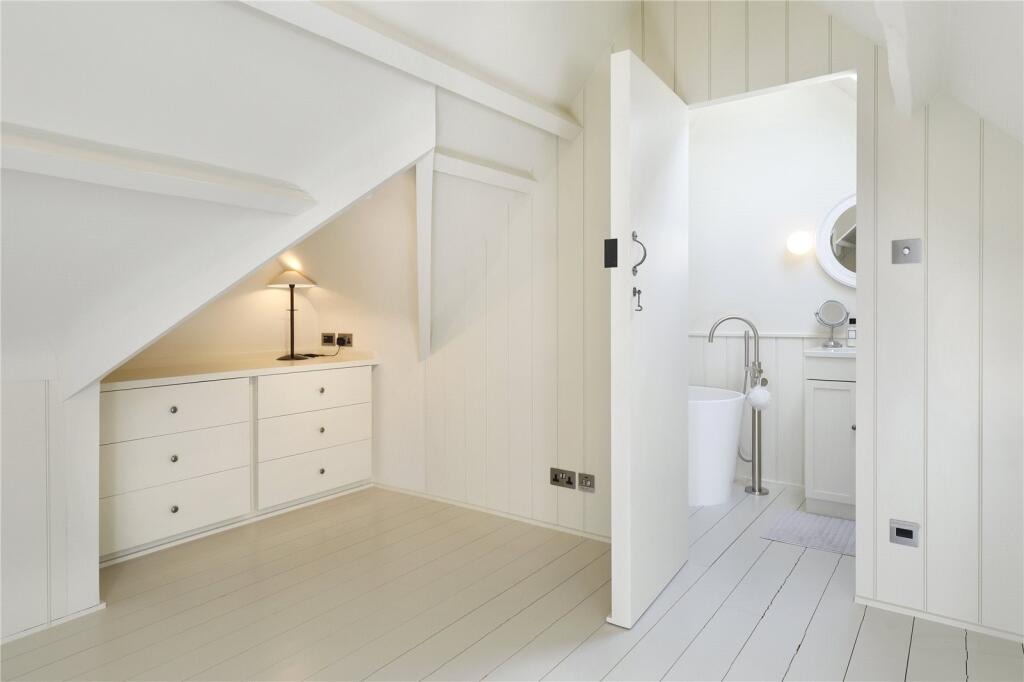 En Suite Bathroom