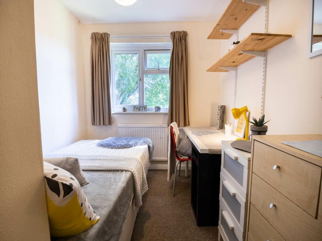 34_Bramshaw_Road_Can
