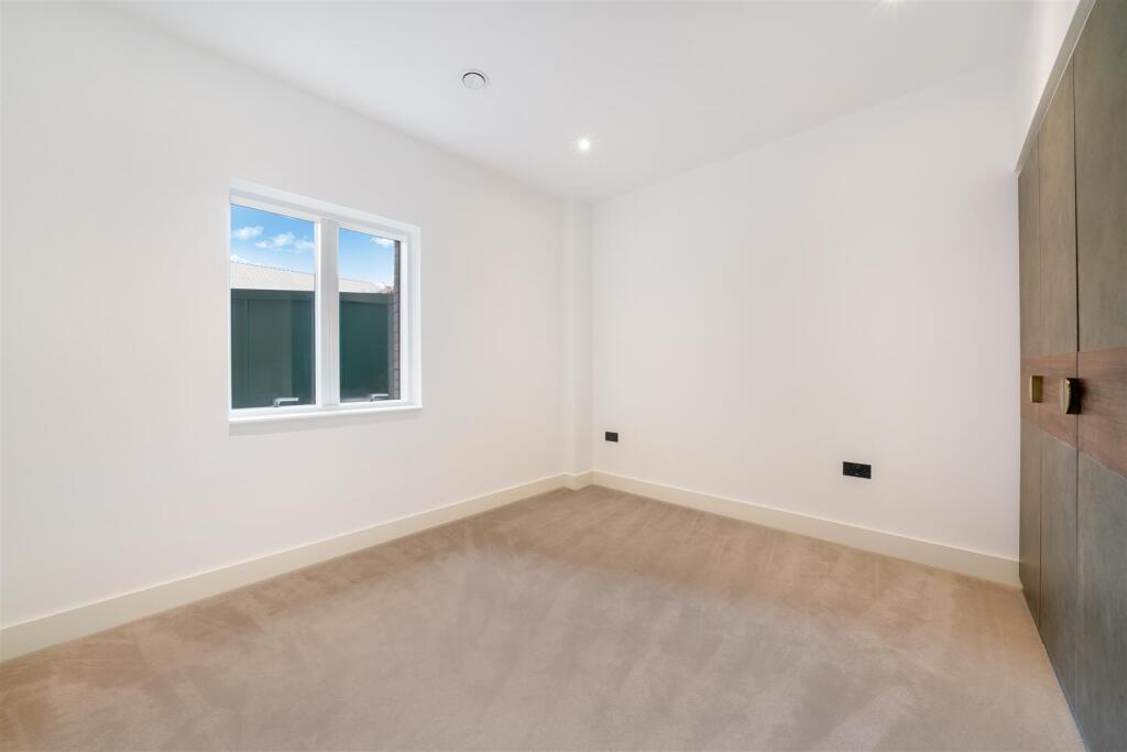 2 Viridis Apartments, 1 Monarch Square - 0Peeg5r68