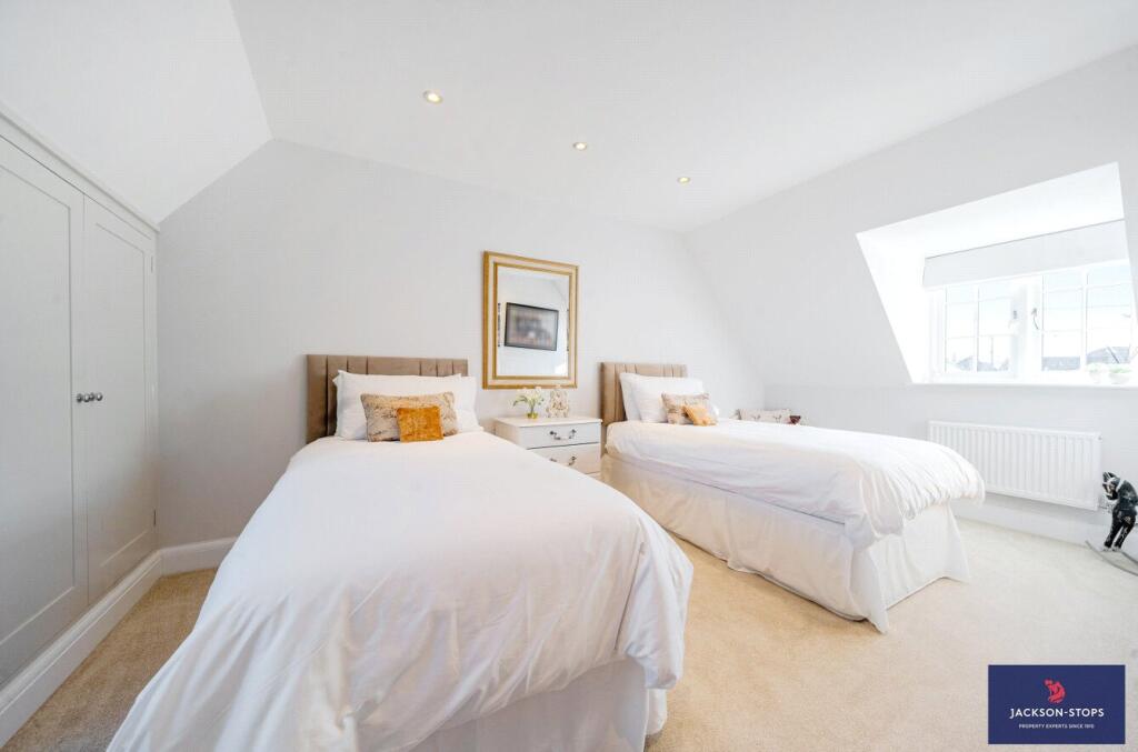 Bedroom 2b