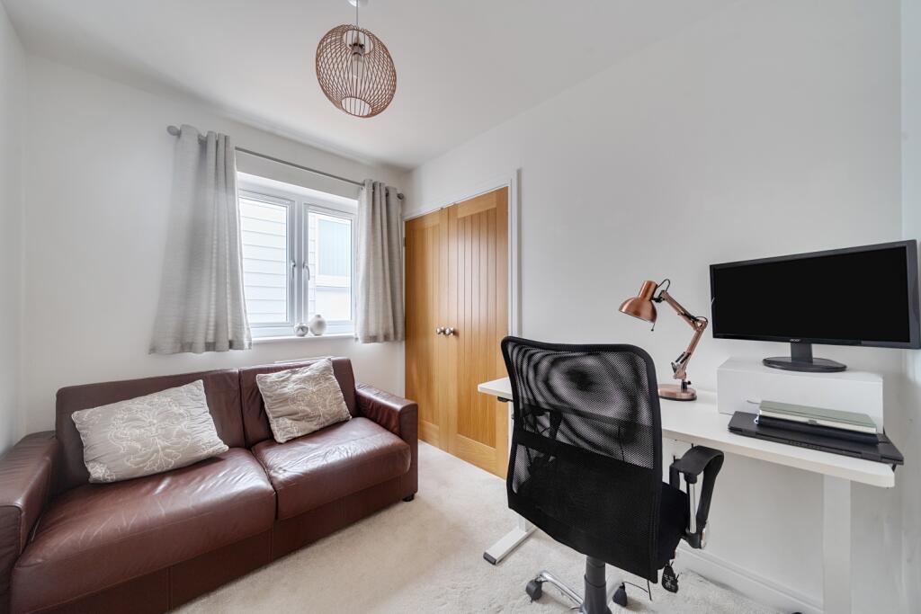 1365784-21-68f21d7f1a472