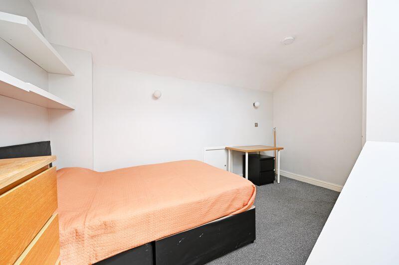 2nd Floor Double Bedroom 